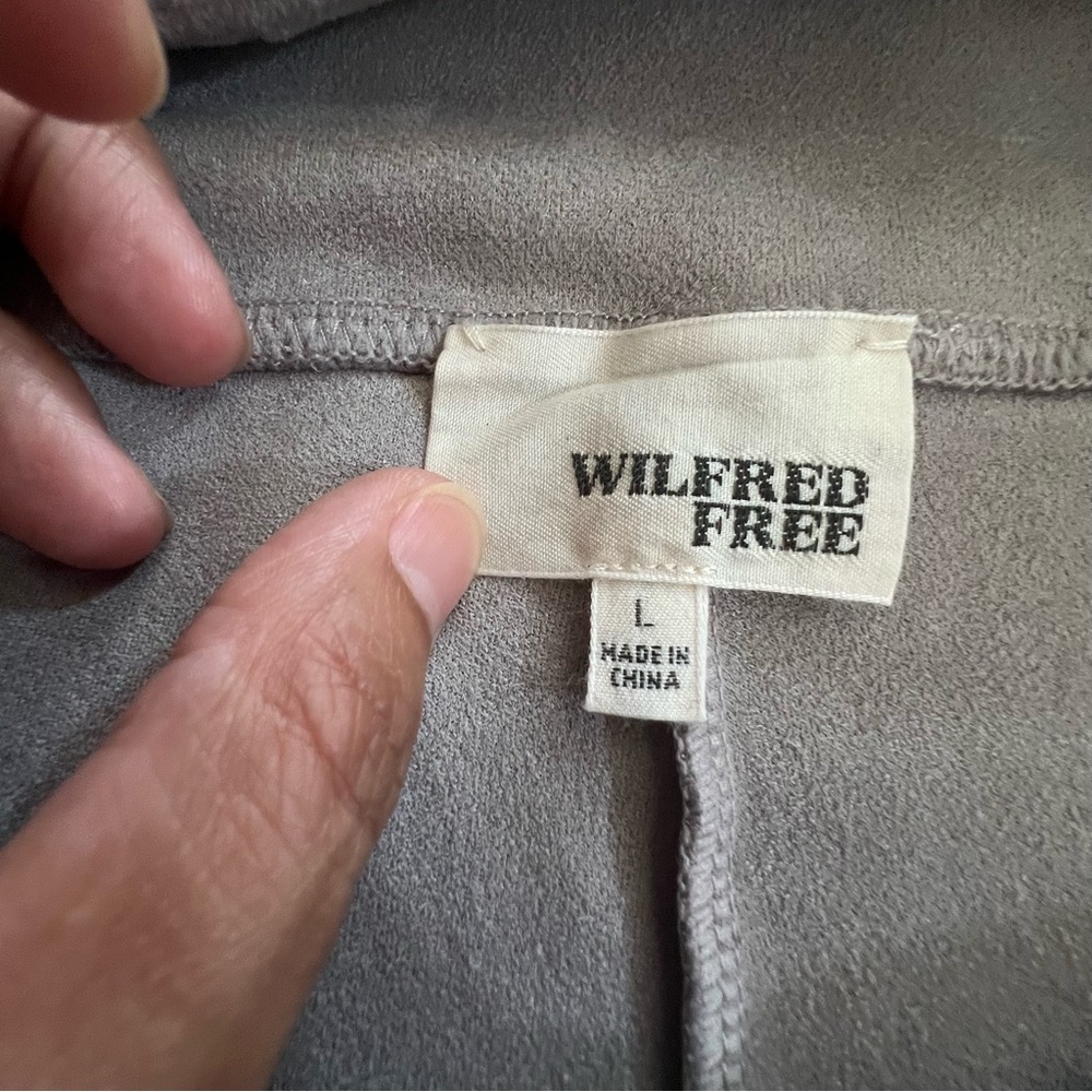 Wilfred Free Gray Fabric - Picture 3 of 4